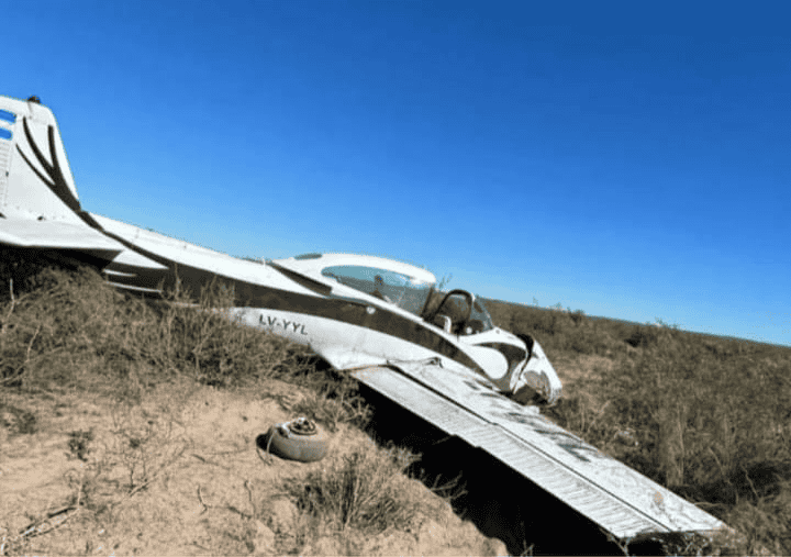 La aeronave suele descansar en el hangar de Alvear.