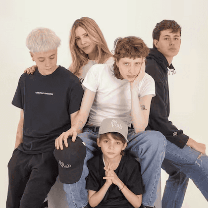 &nbsp;Guillermina Valdez y sus hijos.