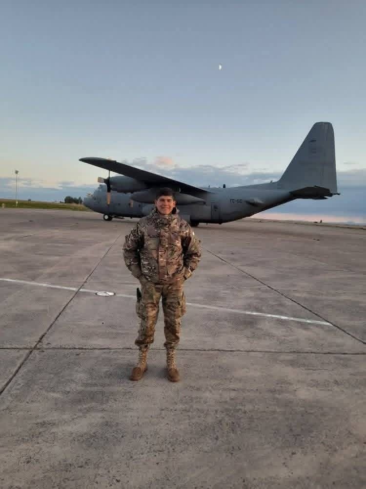 El soldado fue hallado sin vida por colegas.