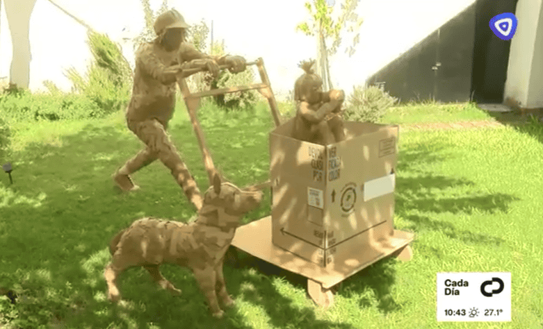 &nbsp;La escena cotidiana de Rosario que la artista recreó en cartón.