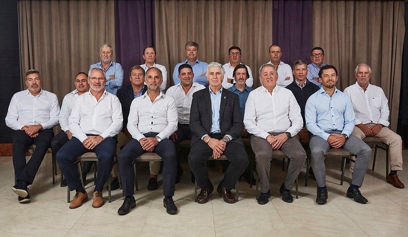 &nbsp;La mesa directiva de la UAR