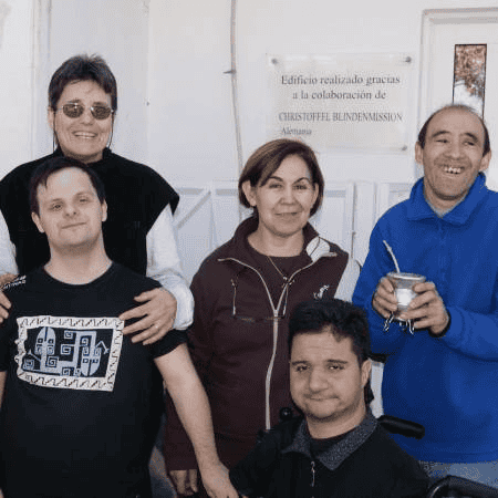 Frente a la inacción de las dependencias nacionales, la institución vuelve a apoyarse en la comunidad que la rodea para sortear la urgencia.