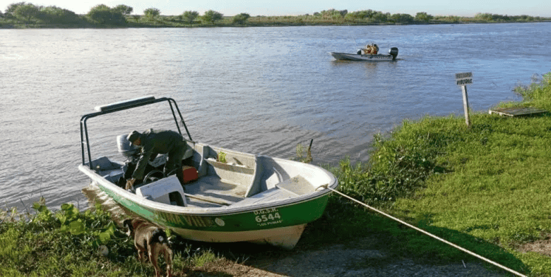 En las últimas horas encontraron pertenencias y concentran la búsqueda en la costa.