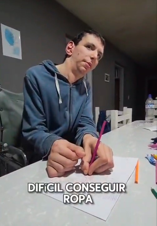 Por su problema, Yamir no puede caminar ni hablar.&nbsp;