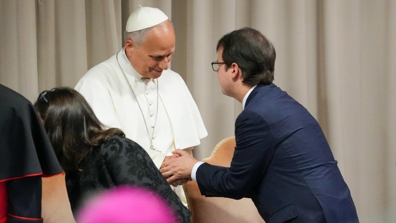 León XIV y el cofundador de Anthropic durante la presentación de la encíclica&nbsp;