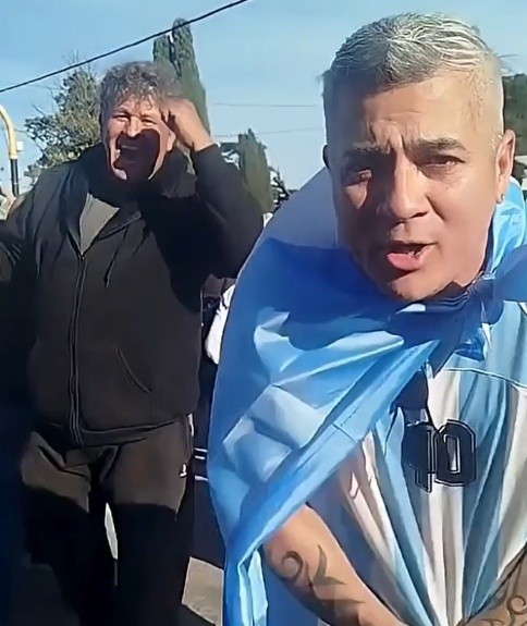 &nbsp;Franco Depauli, segundos antes de ser impactado por el piedrazo que le causó la muerte. 