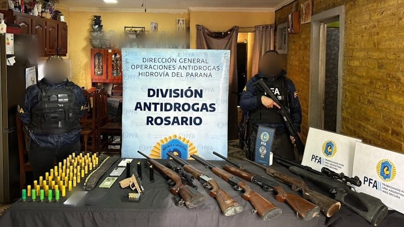 Elementos incautados por la PFA en Santa Fe en los allanamientos por la investigación.&nbsp;