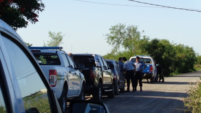 La policía en el lugar del crimen.
